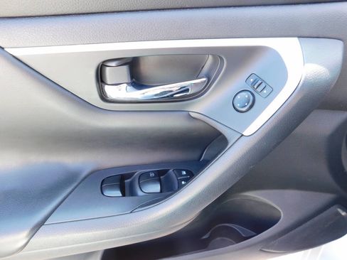 Used 2016 Nissan Altima 2.5 S w/ Power Driver Seat Package FWD image 17