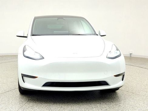 Used 2024 Tesla Model Y Long Range RWD image 2