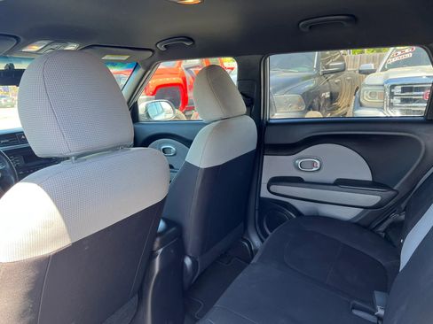 Used 2015 Kia Soul image 10