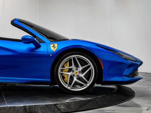 Used 2023 Ferrari F8 Tributo RWD image 30