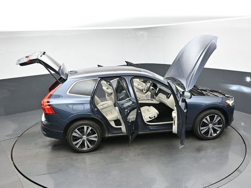 Used 2023 Volvo XC60 B5 Ultimate w/ Climate Package FWD image 51
