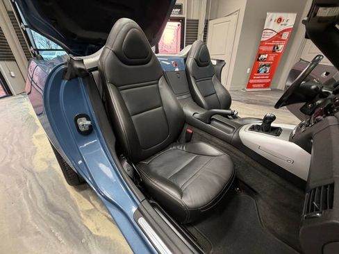 Used 2008 Saturn Sky w/ Premium Trim Package image 5