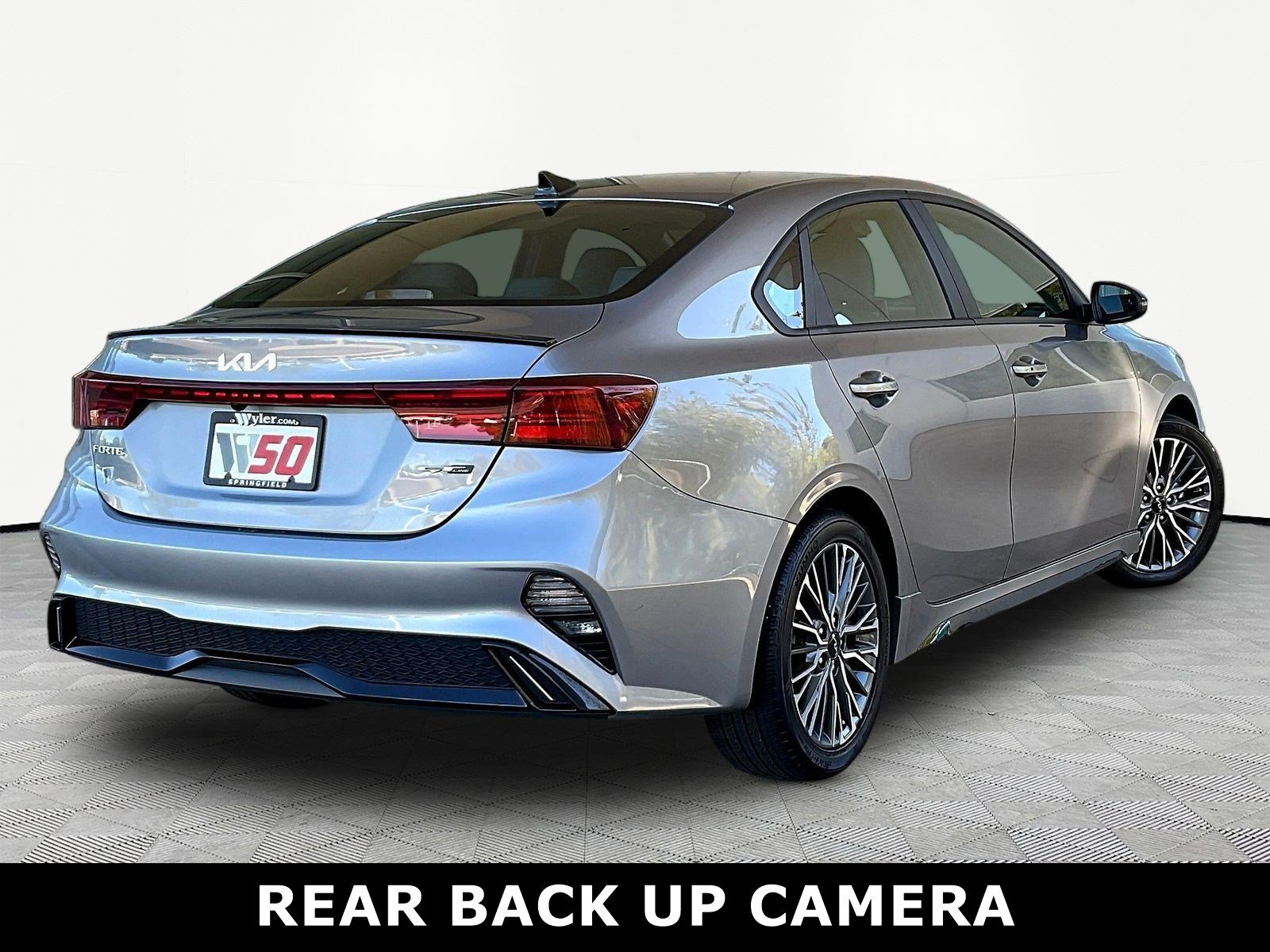Used 2024 Kia Forte GT-Line w/ GT-Line Premium Package FWD image 6