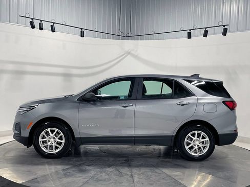 Used 2023 Chevrolet Equinox LS FWD image 14