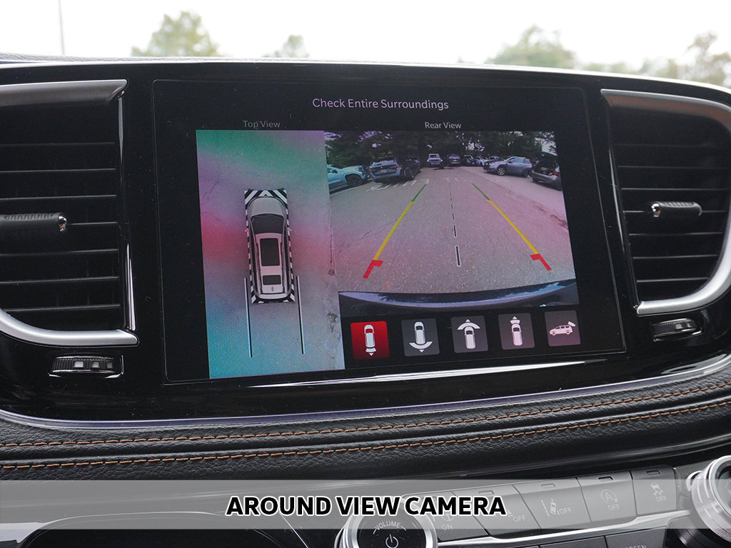 Used 2022 Chrysler Pacifica Pinnacle AWD/4WD image 8