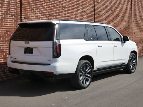 Used 2021 Cadillac Escalade ESV Sport w/ Driver Assist Tech Package AWD/4WD image 25