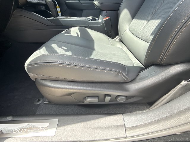 Certified 2026 Subaru Outback Limited XT AWD/4WD image 12