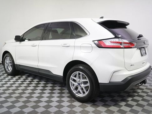 Used 2022 Ford Edge SEL w/ Convenience Package AWD/4WD image 3