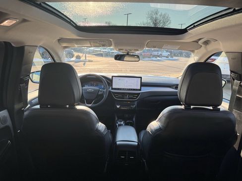 Used 2023 Ford Escape Platinum w/ Premium Technology Package image 8