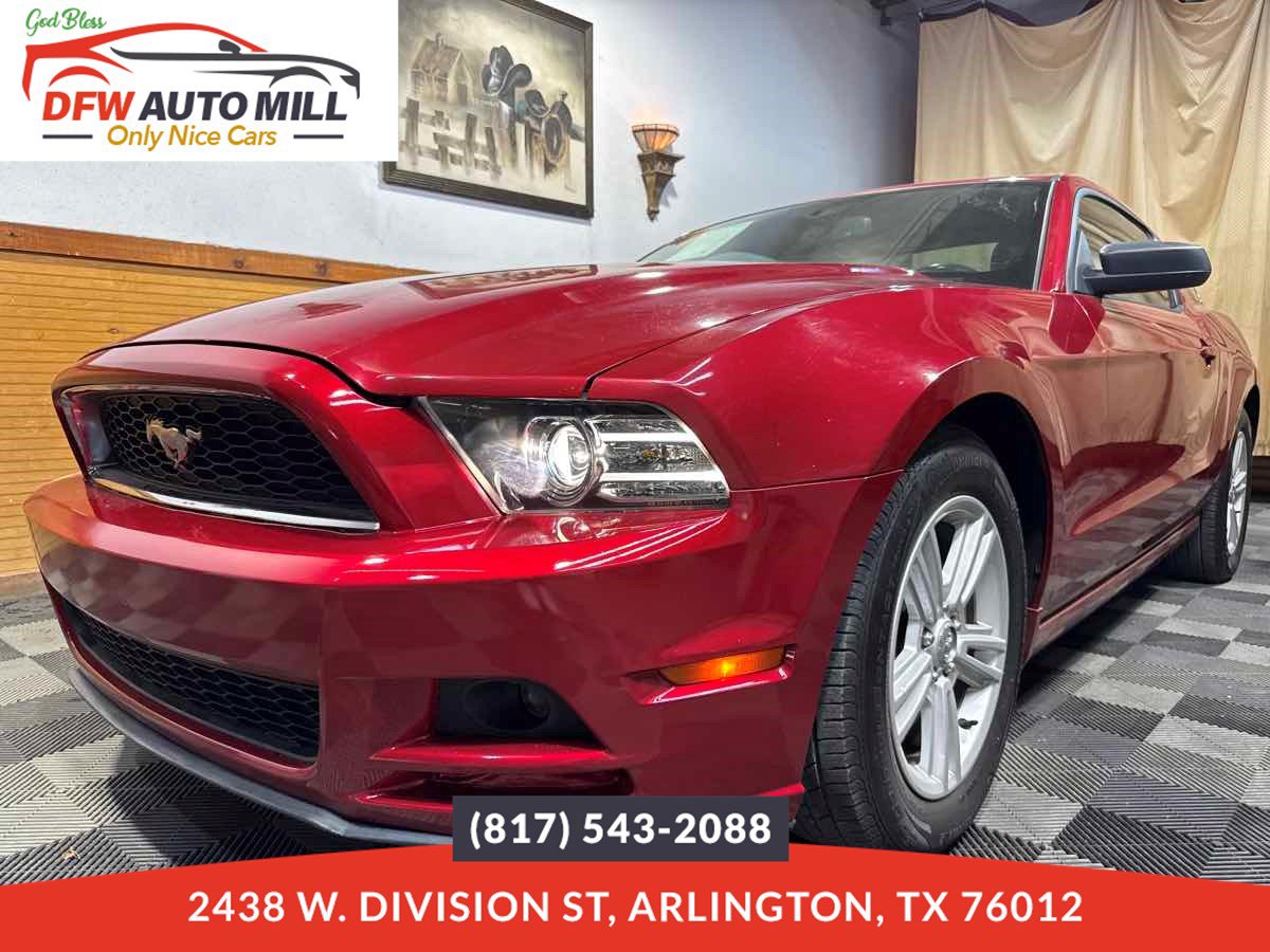 Used 2013 Ford Mustang Coupe RWD image 1
