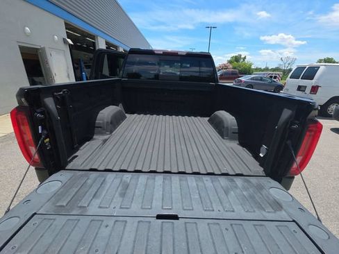 Used 2019 GMC Sierra 1500 Denali w/ Driver Alert Package II AWD/4WD image 13