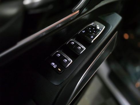 Used 2023 Kia Telluride LX image 32