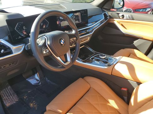 Used 2024 BMW X5 xDrive40i w/ Executive Package image 22