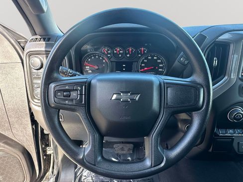 Used 2022 Chevrolet Silverado 1500 Custom Trail Boss AWD/4WD image 15