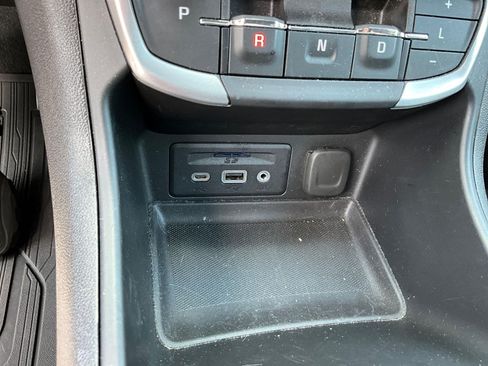 Used 2023 GMC Terrain SLT w/ LPO, Floor Liner Package FWD image 15