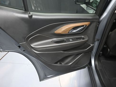 Used 2020 GMC Terrain SLE w/ Driver Convenience Package image 27