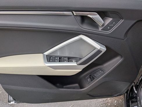 Used 2025 Audi Q3 2.0T Premium w/ Convenience Package image 13