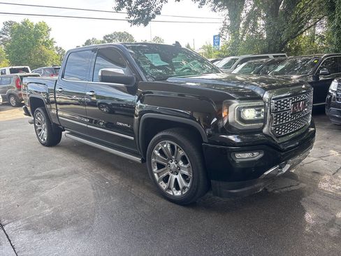 Used 2018 GMC Sierra 1500 Denali w/ Denali Ultimate Package AWD/4WD image 2