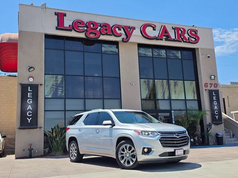 Used 2018 Chevrolet Traverse Premier AWD/4WD image 2