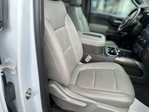 Used 2019 Chevrolet Silverado 1500 RST image 25