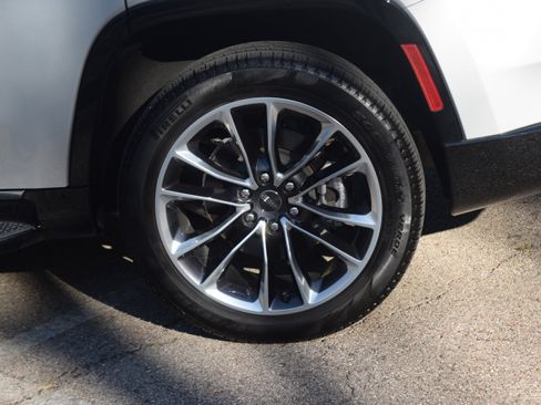 Used 2024 Jeep Wagoneer Series II w/ Premium Group I image 29