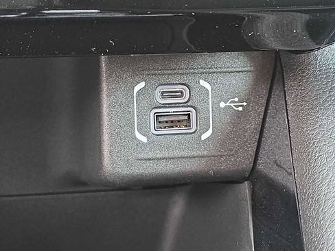 New 2026 Jeep Compass Latitude AWD/4WD image 12