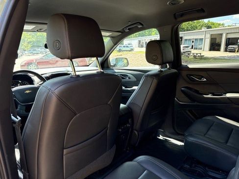 Used 2023 Chevrolet Traverse LT w/ LPO, Floor Liner Package AWD/4WD image 35