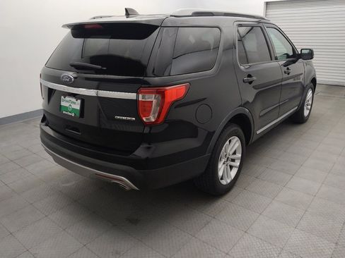 Used 2016 Ford Explorer XLT w/ Equipment Group 202A image 9