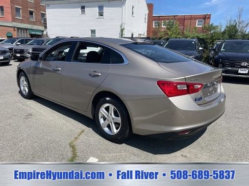 Used 2024 Chevrolet Malibu LT FWD image 9