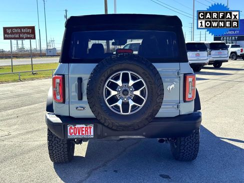 Used 2024 Ford Bronco Badlands image 7