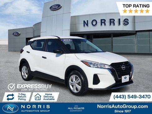 Used 2024 Nissan Kicks S image 1