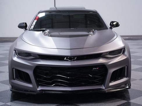 Used 2018 Chevrolet Camaro ZL1 image 16