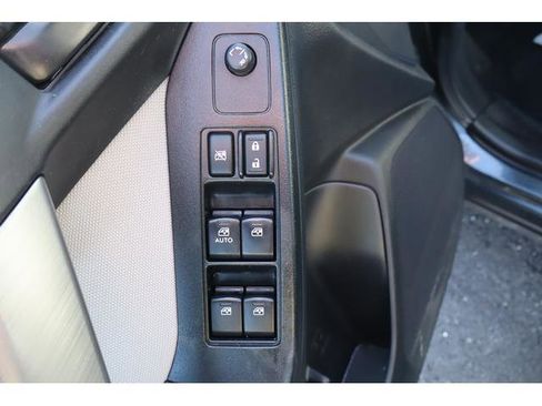 Used 2015 Subaru Forester 2.5i w/ Alloy Wheel Package image 11