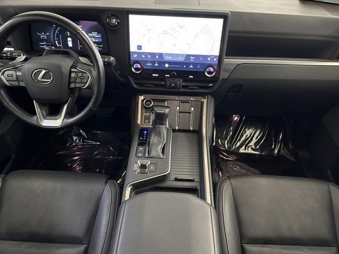 Used 2024 Lexus GX 550 w/ Accessory Package (31) AWD/4WD image 16