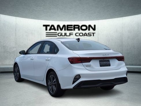 Used 2023 Kia Forte LXS FWD image 3