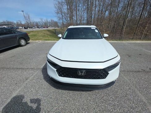 Used 2023 Honda Accord EX image 2