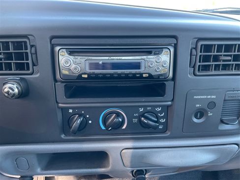 Used 2004 Ford F250 XL image 13