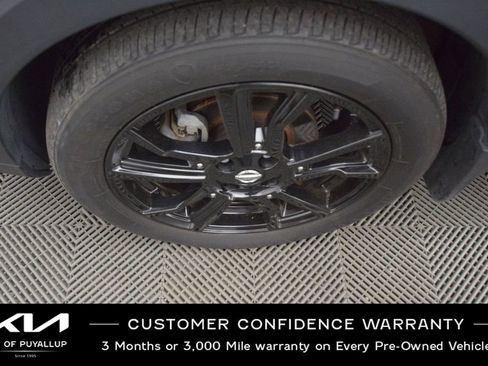 Used 2020 Nissan Kicks SR w/ Exterior Package image 21