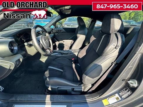 Used 2023 Toyota GR86 Premium w/ ALL Weather Mat Package (TMS) RWD image 11