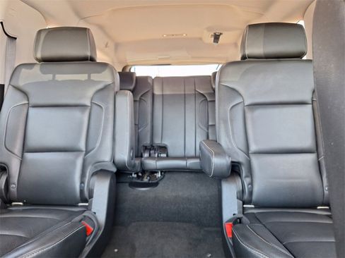 Used 2018 Chevrolet Suburban Premier image 22