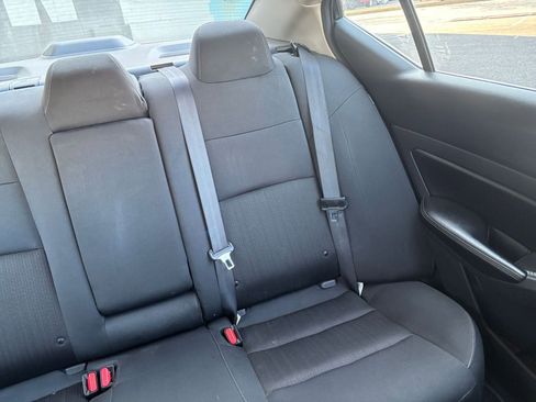 Used 2025 Nissan Altima 2.5 SV FWD image 38