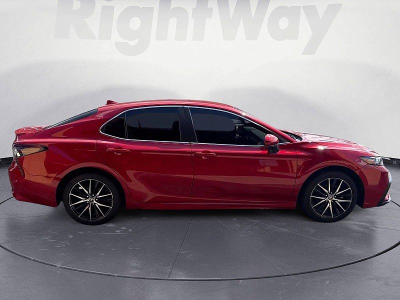 Used 2024 Toyota Camry SE FWD image 6