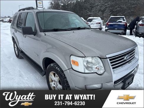 Used 2008 Ford Explorer XLT image 1