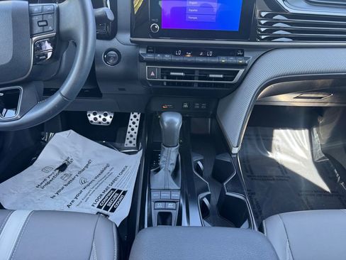 Used 2025 Toyota Camry SE w/ Convenience Package FWD image 11