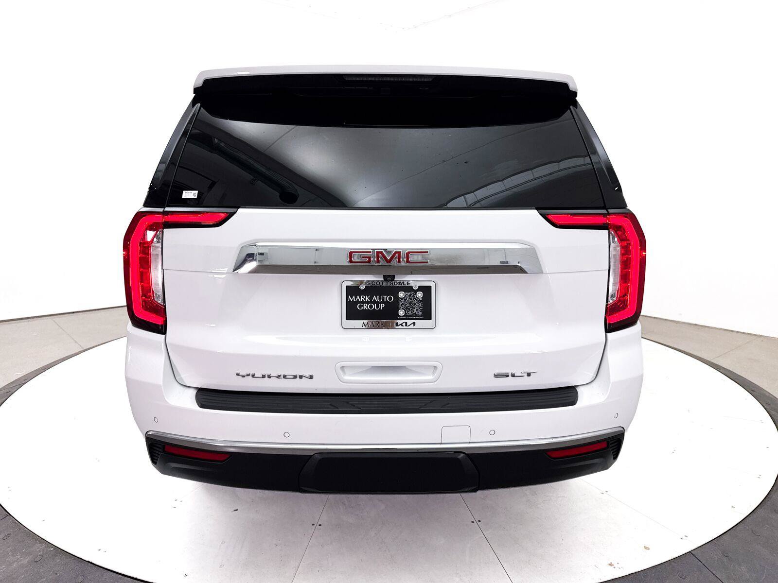 Used 2022 GMC Yukon SLT w/ SLT Premium Package AWD/4WD image 14