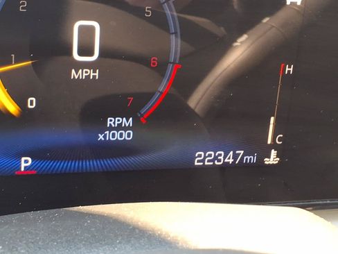 Used 2026 Chevrolet Trax LT w/ LT Convenience Package FWD image 32