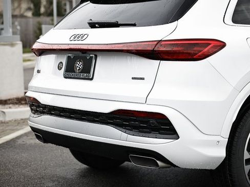 New 2025 Audi Q5 2.0T Premium image 9