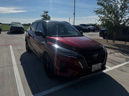 Used 2024 Nissan Kicks SR FWD image 2