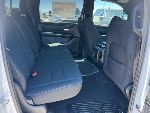 New 2026 RAM 1500 Express AWD/4WD image 18