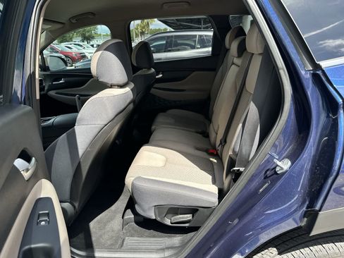 Used 2023 Hyundai Santa Fe SEL FWD image 4
